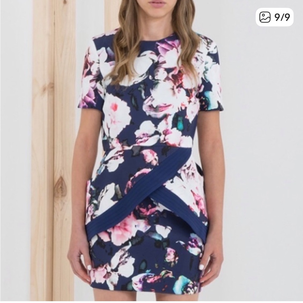 Finders Keepers Floral Pursuit Navy Print Dress M